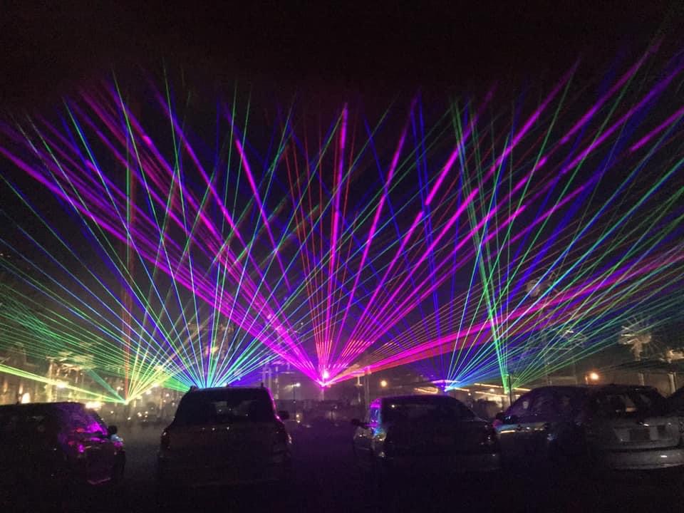 electric light fantasy laser show at whirligig park